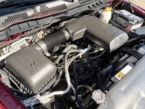 Used 2019 RAM 1500 Express AWD/4WD image 30