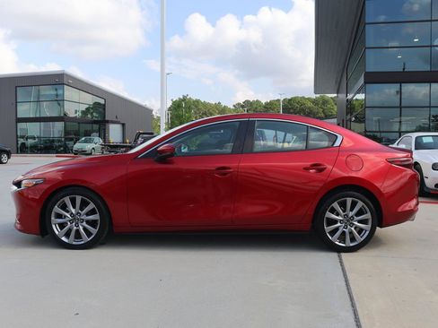 Used 2019 MAZDA MAZDA3 Sedan image 2