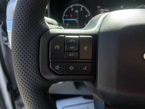 Used 2025 Ford F250 XLT w/ FX4 Off-Road Package AWD/4WD image 11