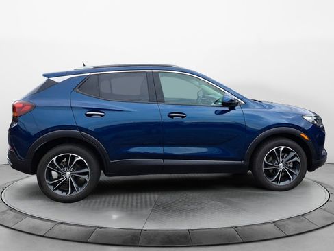 Used 2021 Buick Encore GX Essence w/ Advanced Technology Package FWD image 8