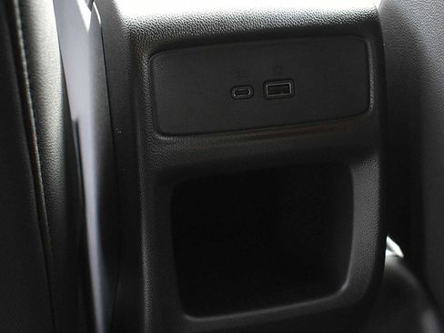 New 2026 Chevrolet Trax LT w/ Sunroof Package FWD image 10