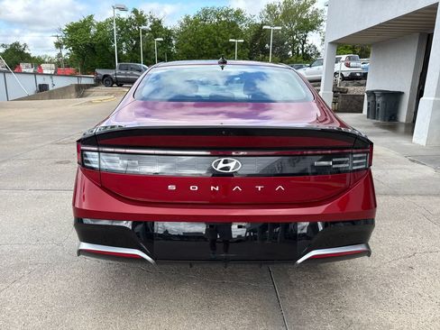 Used 2025 Hyundai Sonata SEL FWD image 4