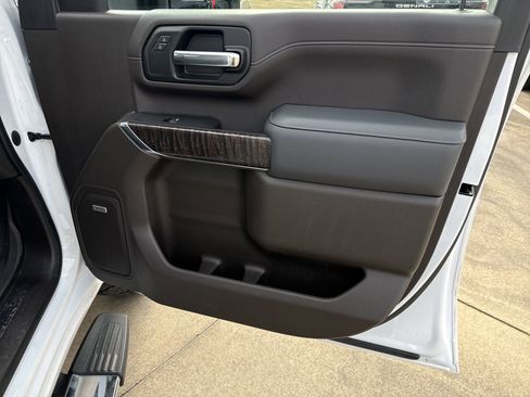 Certified 2023 GMC Sierra 2500 Denali w/ Denali Ultimate Package image 15