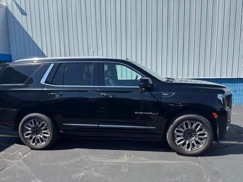 Used 2023 GMC Yukon Denali Ultimate AWD/4WD image 4