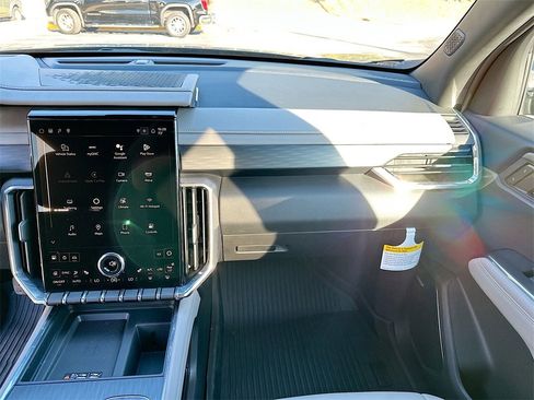 New 2025 GMC Acadia Elevation w/ Elevation Premium Package image 20