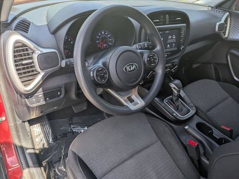 Used 2020 Kia Soul S FWD image 10
