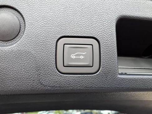 New 2026 GMC Terrain AT4 w/ Technology Package II AWD/4WD image 12