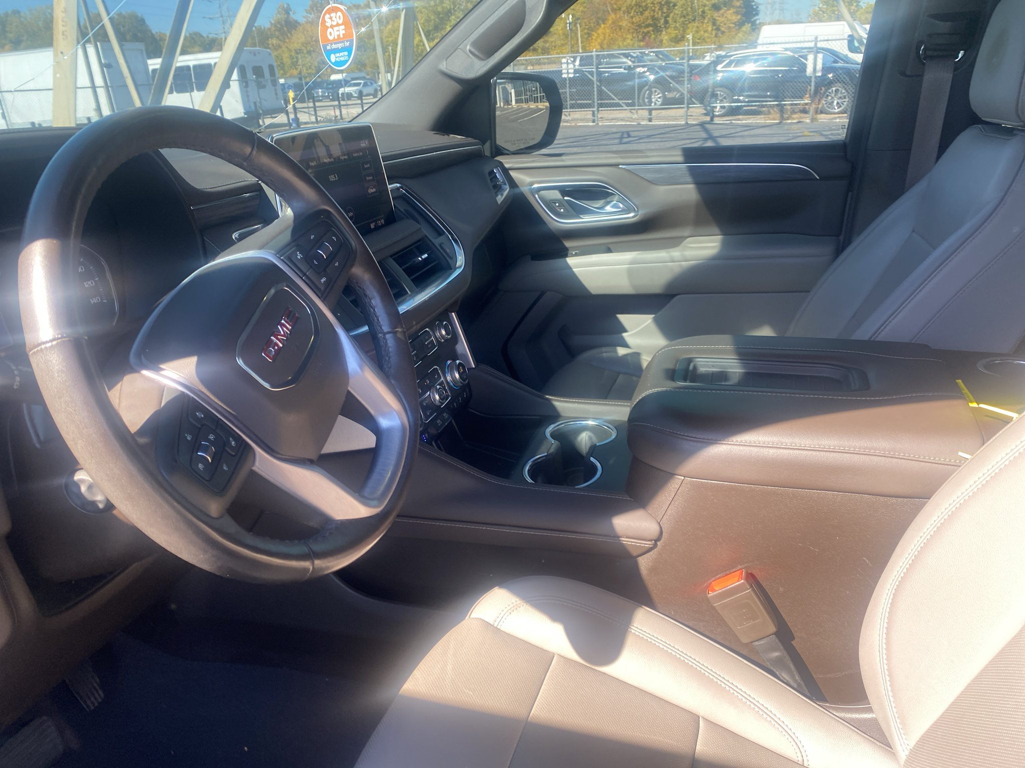 Used 2021 GMC Yukon SLT w/ SLT Luxury Package RWD image 7