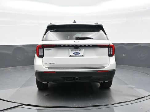 New 2026 Ford Explorer Active image 5