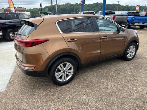 Used 2017 Kia Sportage LX FWD image 5