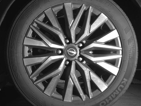 Used 2025 Nissan Altima 2.5 SV FWD image 14