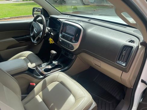 Used 2018 GMC Canyon SLT w/ Driver Alert Package image 14