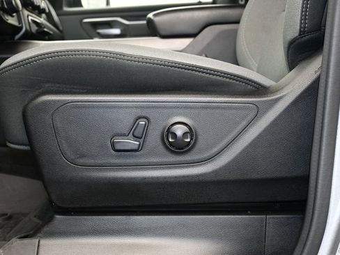 Used 2022 RAM 1500 Big Horn AWD/4WD image 20