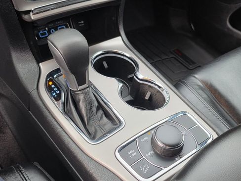 Used 2018 Jeep Grand Cherokee Limited w/ Trailer Tow Group IV image 28