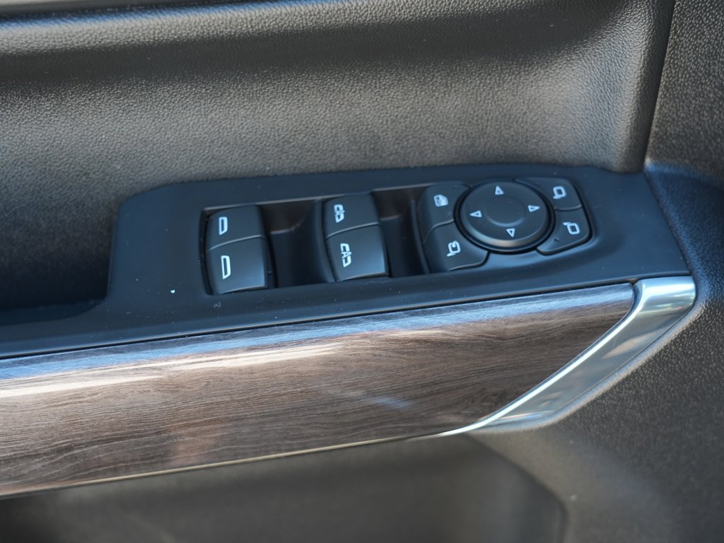 Used 2021 Chevrolet Silverado 1500 LTZ AWD/4WD image 17