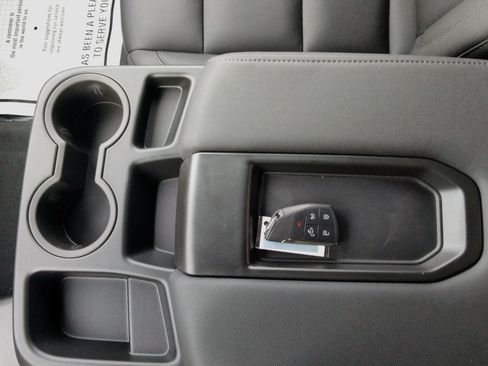 New 2026 GMC Sierra 1500 SLT image 26