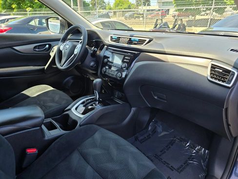 Used 2016 Nissan Rogue S FWD image 10