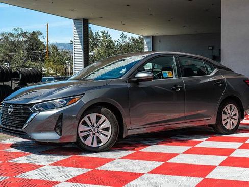 Certified 2025 Nissan Sentra S FWD image 1