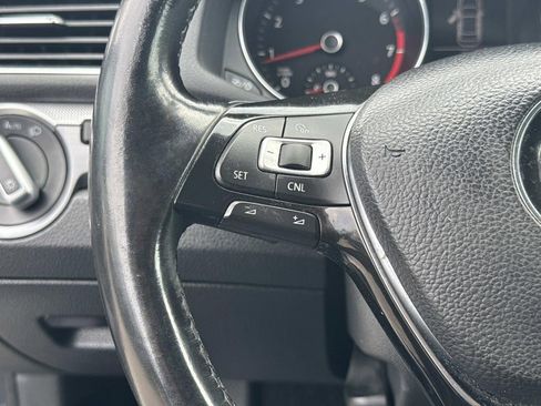 Used 2016 Volkswagen Passat 1.8T R-Line w/ R-Line Lighting Package image 29