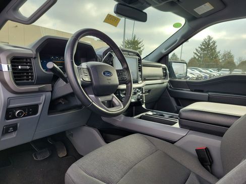 Used 2024 Ford F150 XLT w/ Mobile Office Package image 19