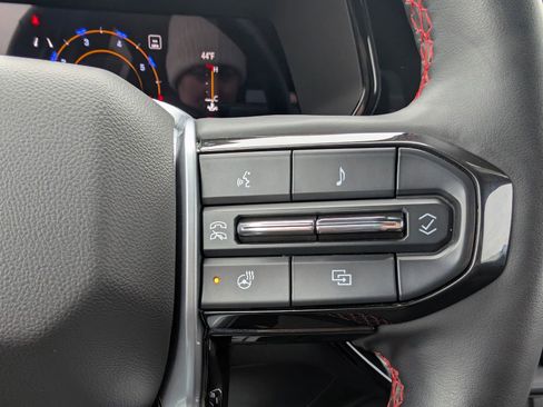 Certified 2023 Chevrolet Colorado Z71 w/ Z71 Convenience Package 2 image 18