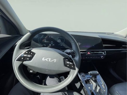 Used 2023 Kia Niro EX FWD image 24