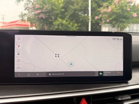 Certified 2024 Kia Sorento S FWD image 17