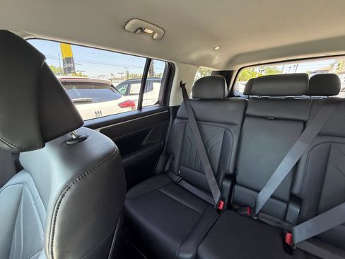 Used 2025 Hyundai Santa Fe SEL FWD image 42