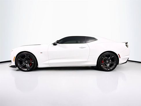 Used 2023 Chevrolet Camaro SS RWD image 8