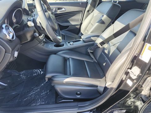 Used 2019 Mercedes-Benz GLA 250 4MATIC image 27