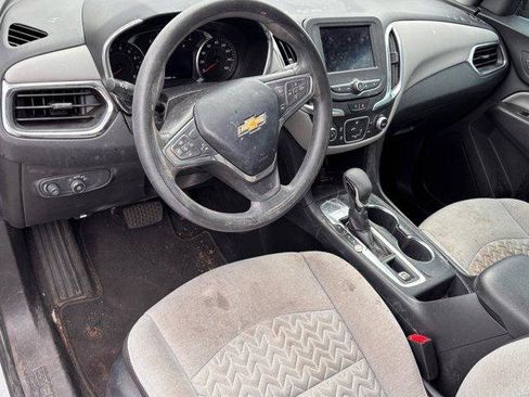 Used 2022 Chevrolet Equinox LS w/ LS Convenience Package FWD image 7