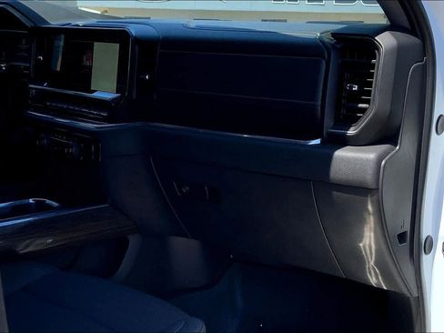 Used 2024 Chevrolet Silverado 1500 LT Trail Boss w/ Protection Package AWD/4WD image 19
