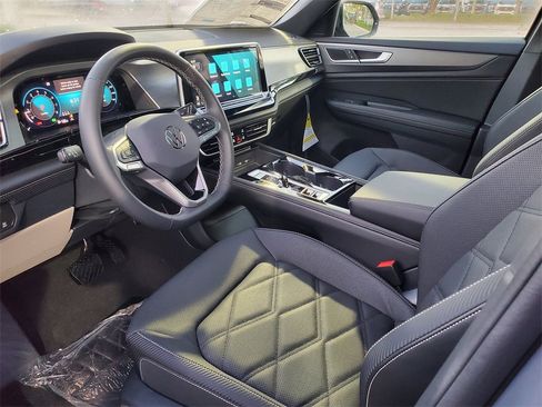 New 2026 Volkswagen Atlas Cross Sport SE image 7