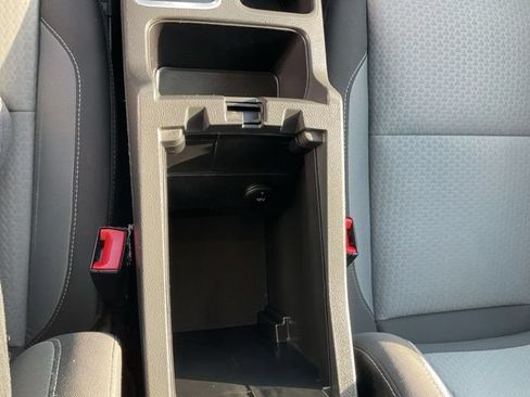 Used 2018 Ford Escape SE FWD image 22