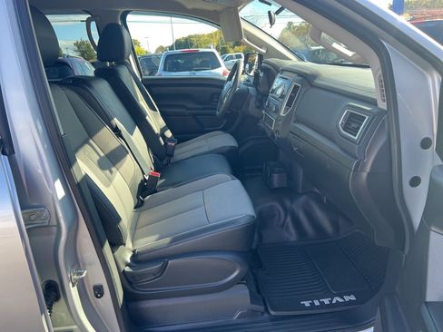 Used 2018 Nissan Titan S w/ S Utility Package image 38