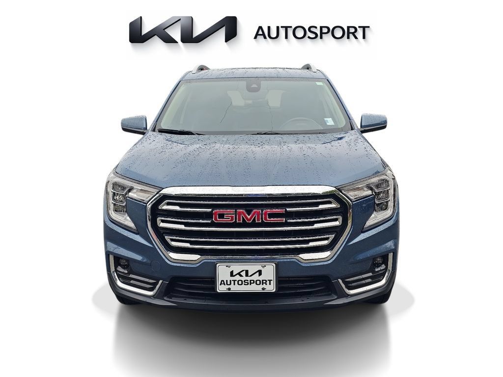 Used 2024 GMC Terrain SLT AWD/4WD image 2
