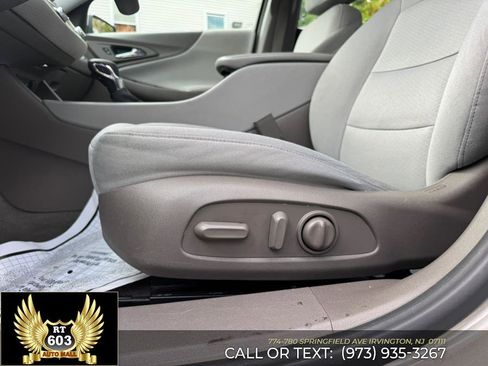 Used 2022 Chevrolet Malibu LT image 23