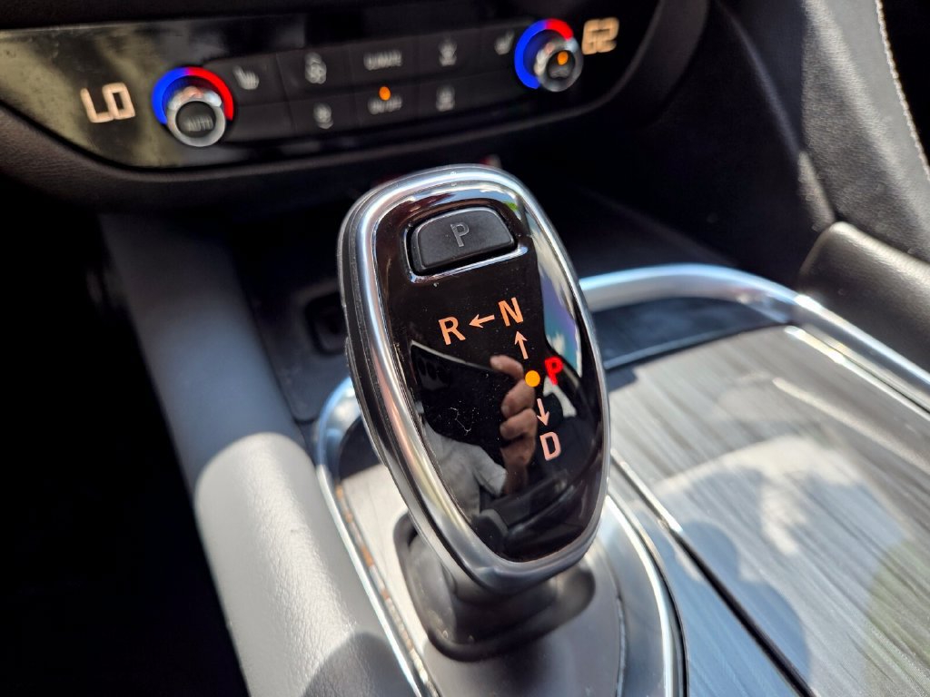 Used 2019 Buick Enclave Essence FWD image 27
