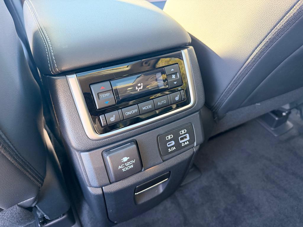 Used 2024 Subaru Ascent Touring AWD/4WD image 13
