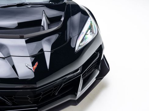 Used 2026 Chevrolet Corvette ZR1 w/ ZR1 Carbon Fiber Aero Package image 41