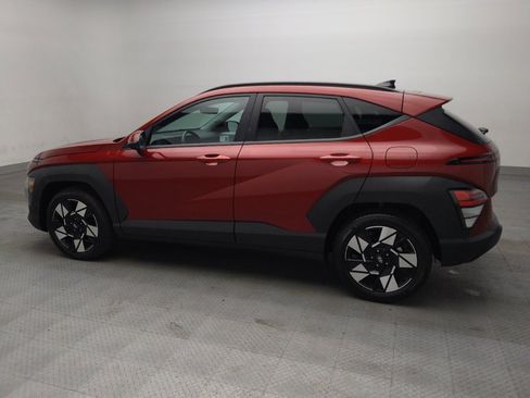 Used 2024 Hyundai Kona SEL FWD image 3