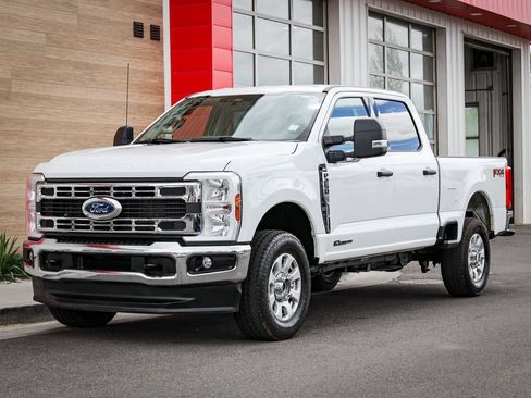 Used 2024 Ford F250 XLT w/ FX4 Off-Road Package AWD/4WD image 8