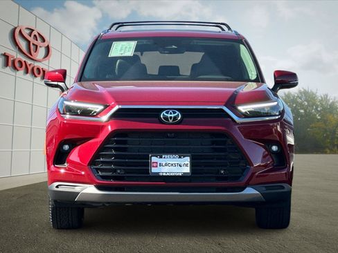 Certified 2026 Toyota Grand Highlander FWD image 8