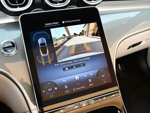 Used 2025 Mercedes-Benz CLE 300 4MATIC Cabriolet image 71