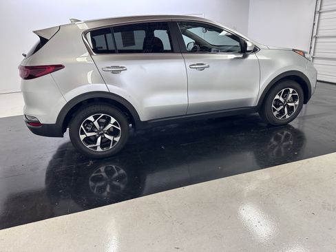 Used 2021 Kia Sportage LX image 16