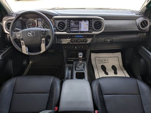Used 2022 Toyota Tacoma Limited image 14