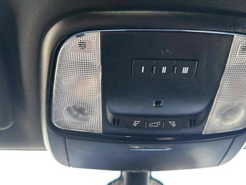 Used 2025 Dodge Durango GT RWD image 49