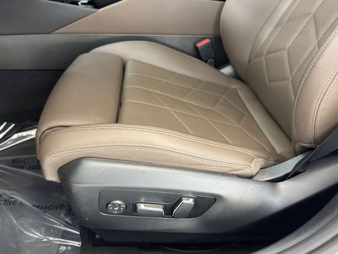 Certified 2024 BMW 530i w/ Convenience Package RWD image 15