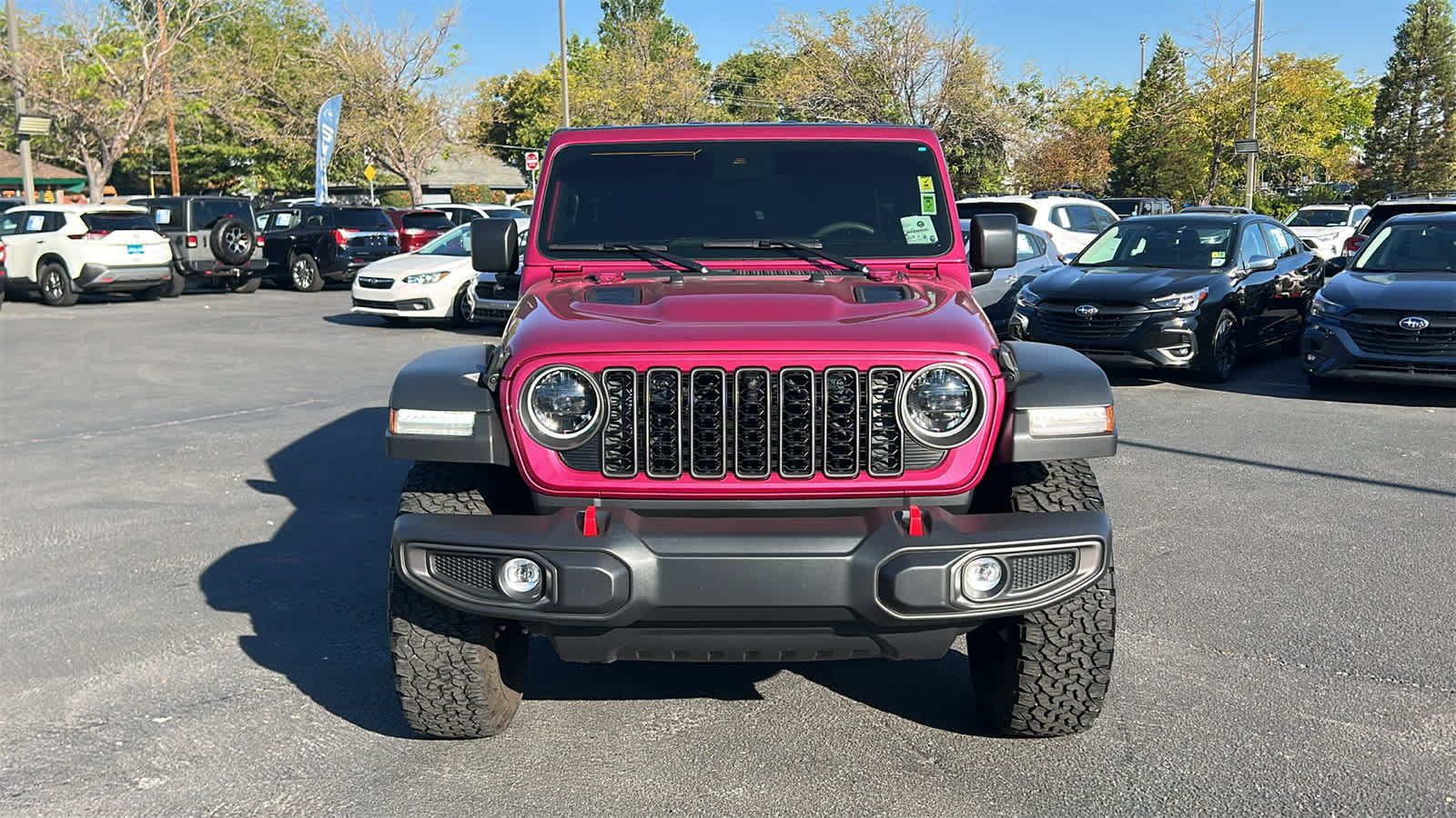 Used 2024 Jeep Wrangler Unlimited Rubicon w/ Technology Group AWD/4WD image 2
