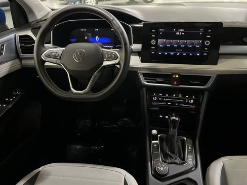 Certified 2025 Volkswagen Taos SE AWD/4WD image 25